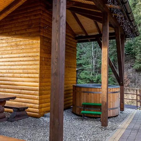 Отель Arnika 3*